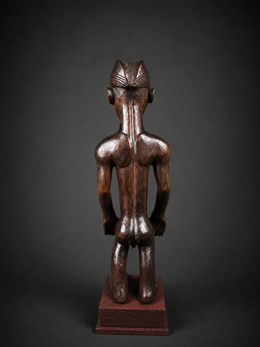 Fang Mabea Statue -photo-5