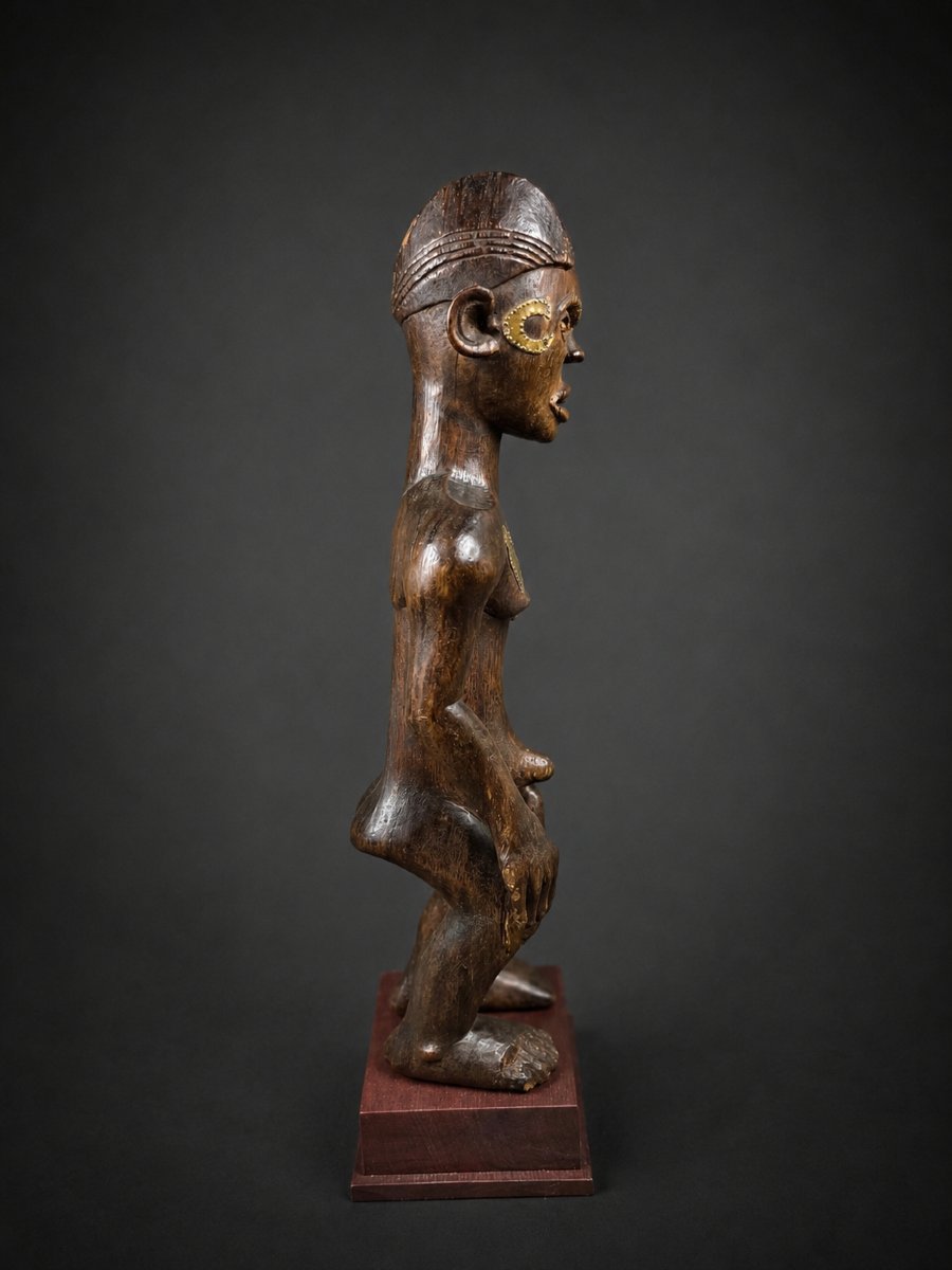 Fang Mabea Statue -photo-6