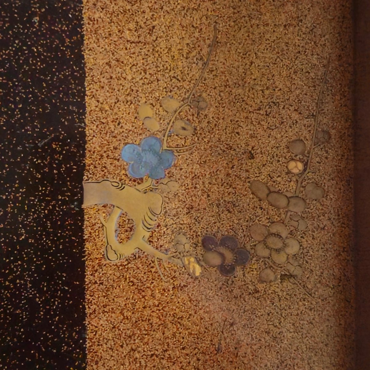 Suzuribako à décor de pins sur un rocher dans l’eau.Japon -photo-7