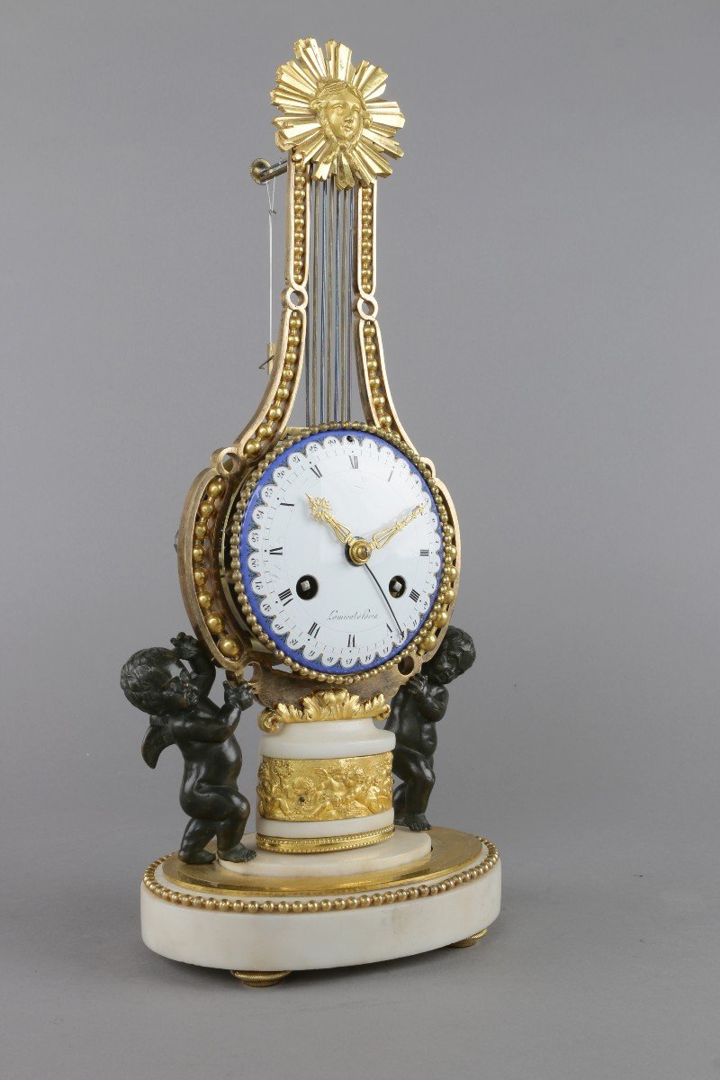 Délicate Et Superbe Pendule Lyre d'époque Louis XVI-photo-1
