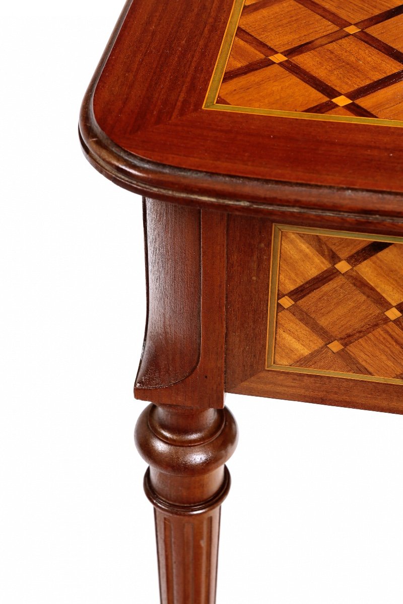 Proantic: Office Table