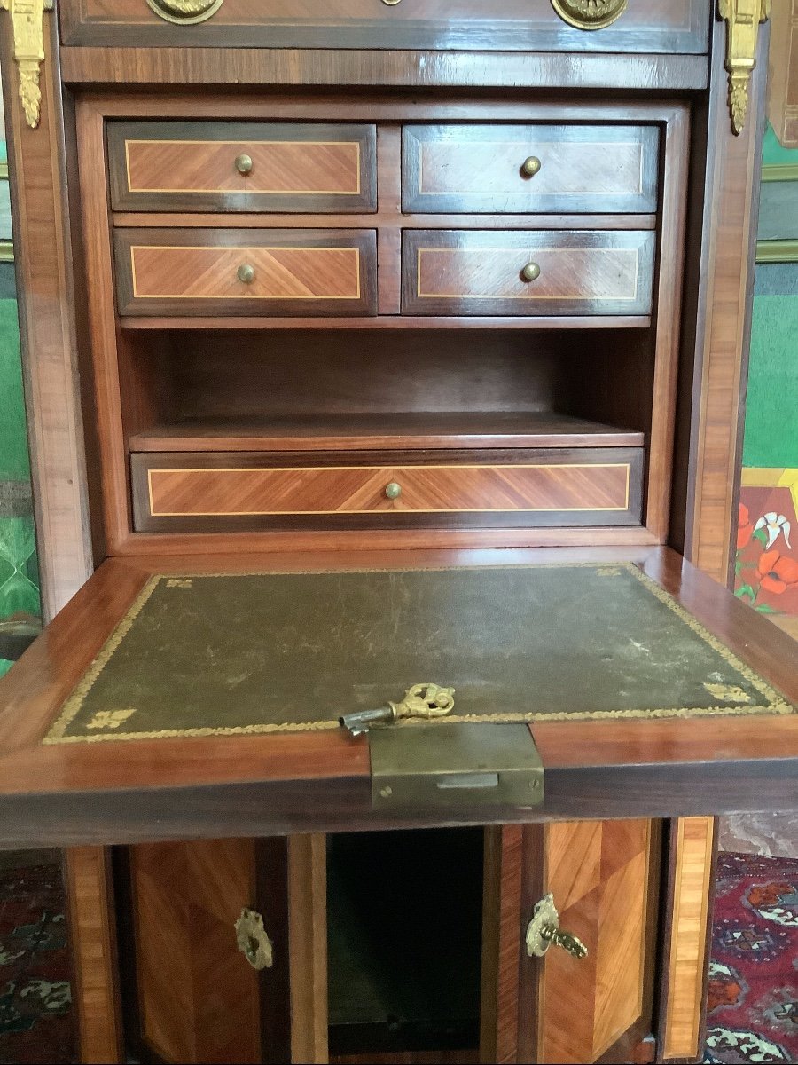 Child Secretary-photo-1