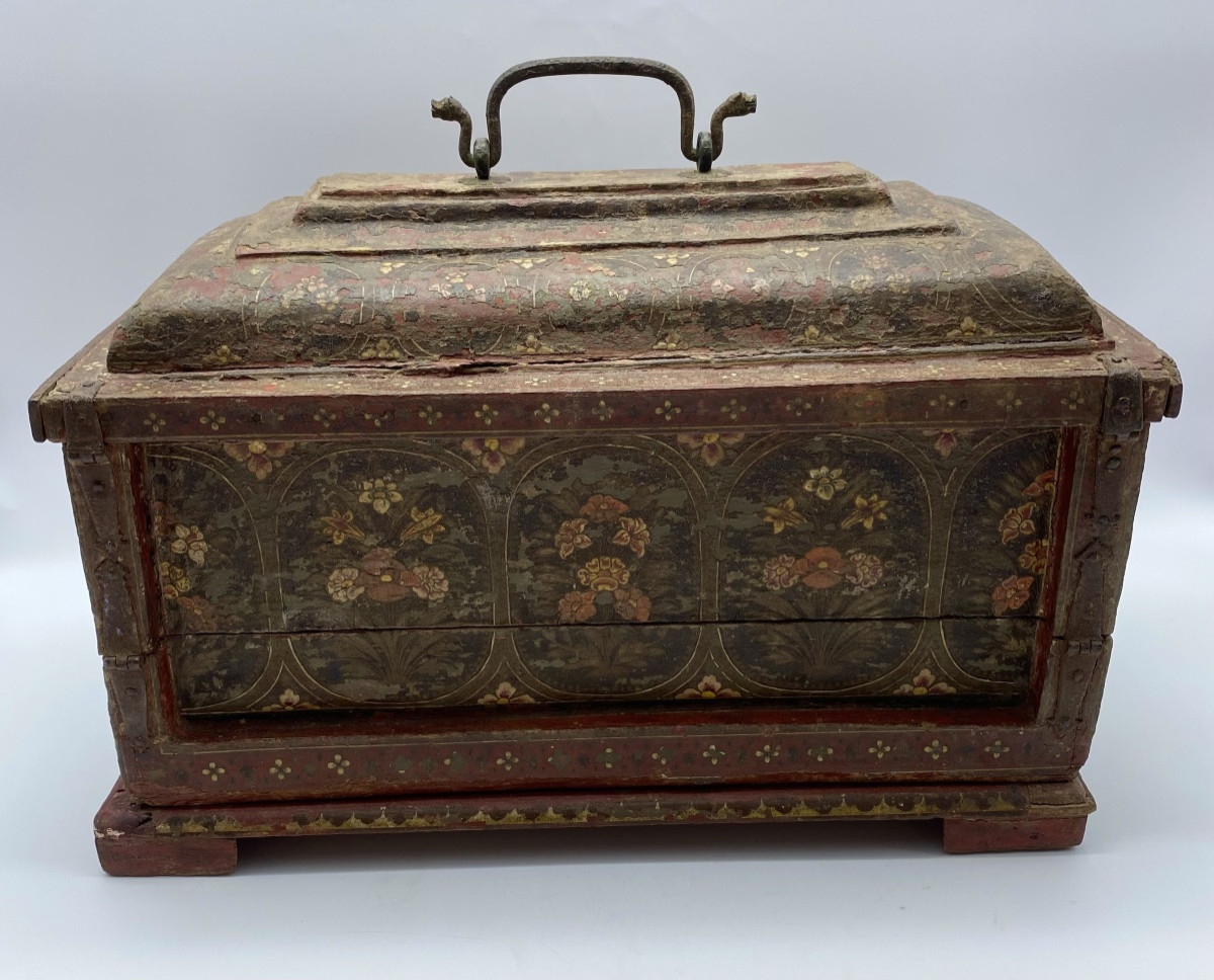 Rare Petit Coffret Tibetain Peint Du XVIIe Siècle Avec Poignée Naga -photo-4