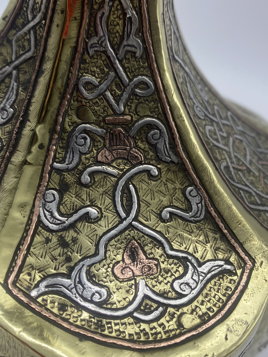 Ancient Syrian Vase With Six Lobes, In The Mamluk Style, In Brass Inlaid With Silver And Copper-photo-4