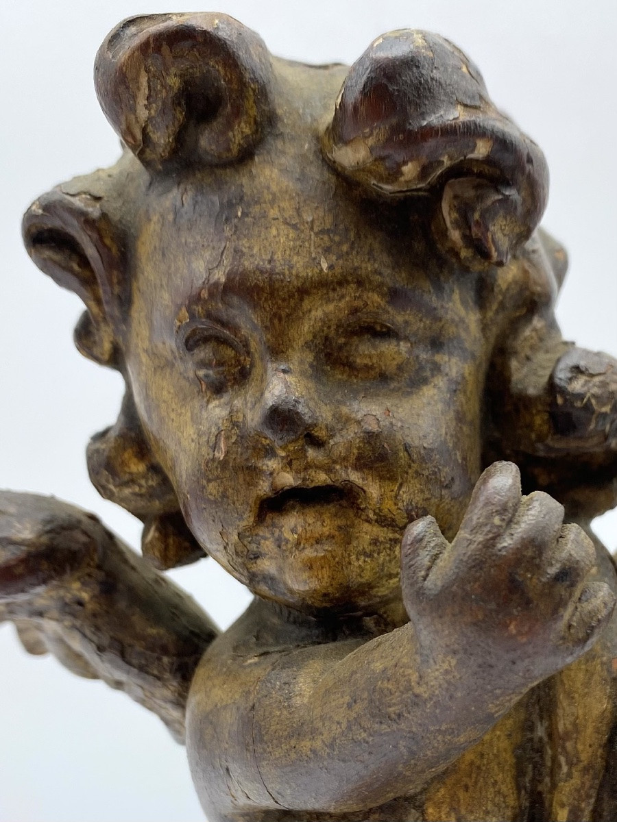 18th Century Antique Sculpture Of A Standing Angel In Carved Gilt Wood-photo-3