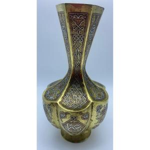 Ancient Syrian Vase With Six Lobes, In The Mamluk Style, In Brass Inlaid With Silver And Copper