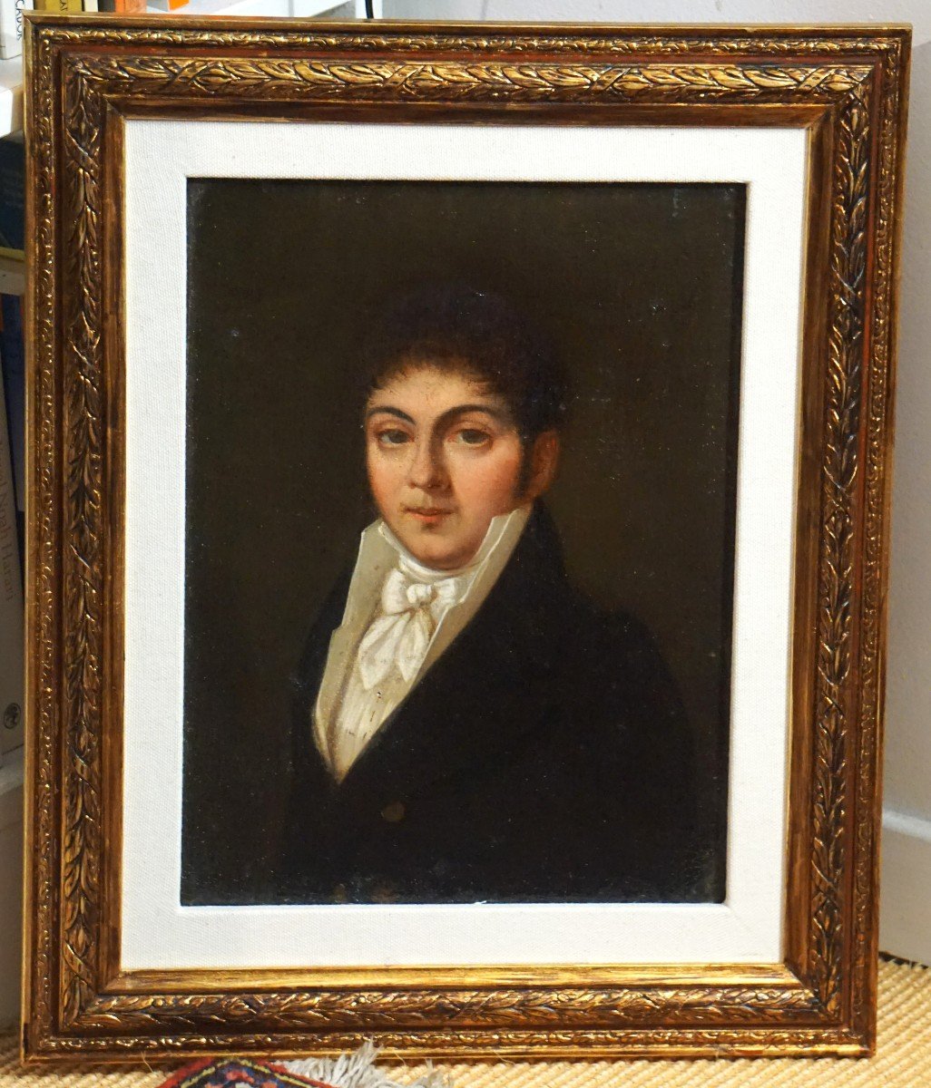 Portrait Of A Young Man / Circa 1810-1820 / French School / Oil On Canvas-photo-3