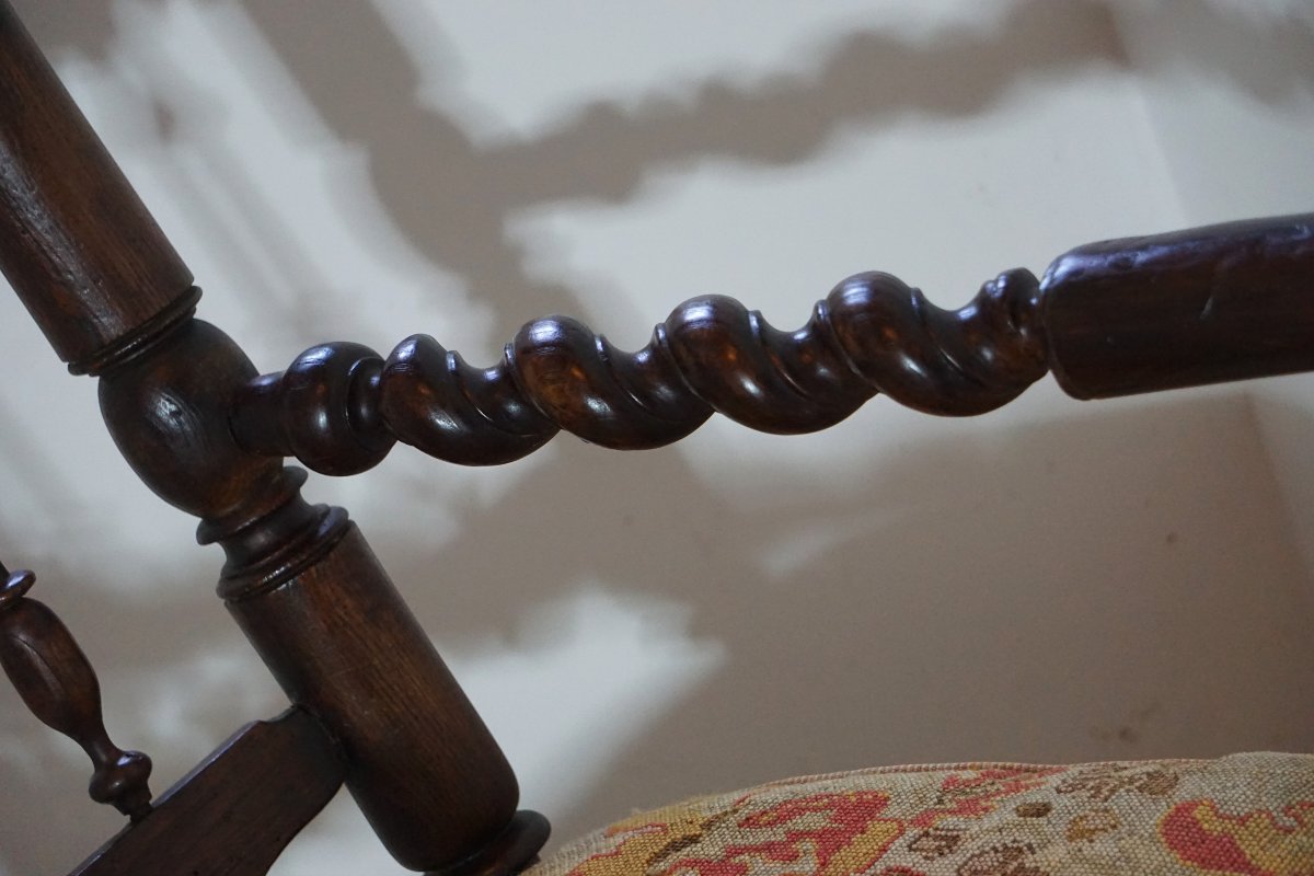 FAUTEUIL À BRAS EN NOYER TOURNÉ ET VRILLÉ – FRANCE, XVIIe SIÈCLE-photo-1