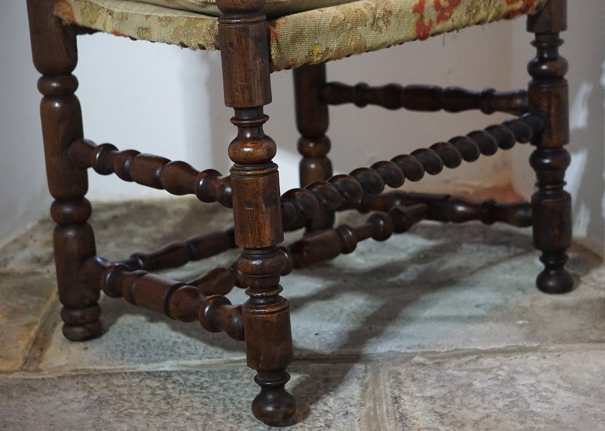FAUTEUIL À BRAS EN NOYER TOURNÉ ET VRILLÉ – FRANCE, XVIIe SIÈCLE-photo-5