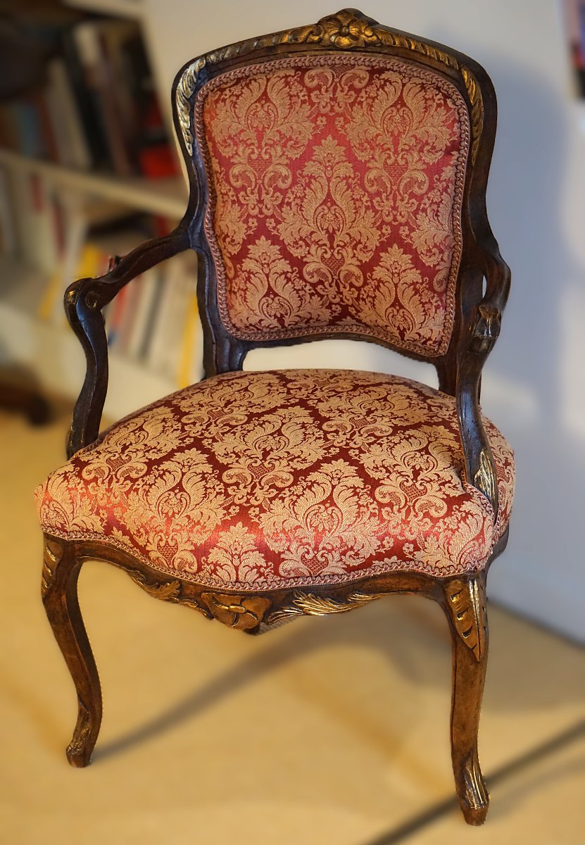 Louis XV Armchair / 18th Century / Carved Solid Walnut-photo-3