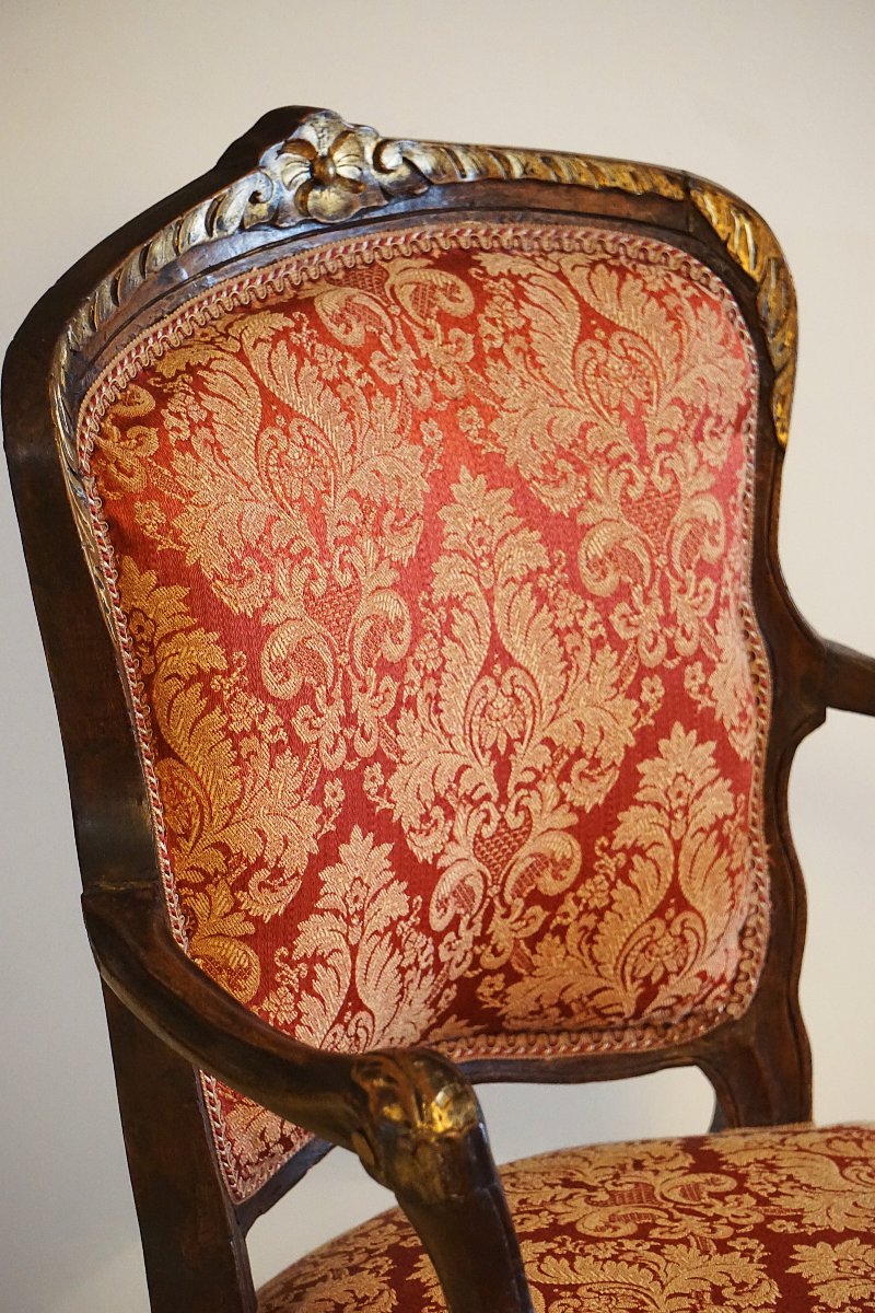 Louis XV Armchair / 18th Century / Carved Solid Walnut-photo-1