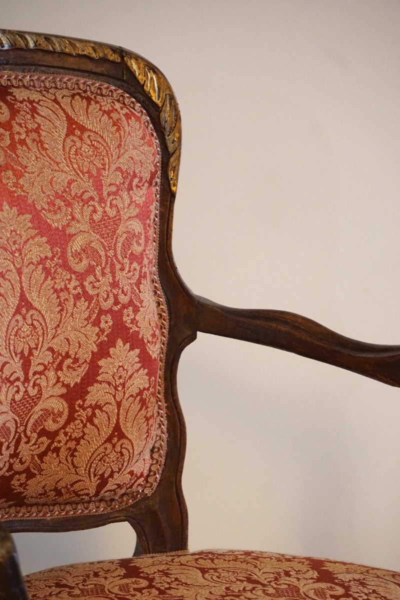 Louis XV Armchair / 18th Century / Carved Solid Walnut-photo-5