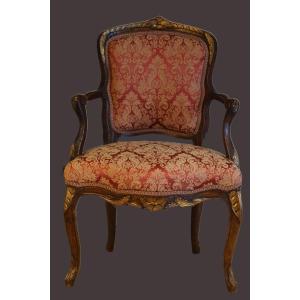FAUTEUIL LOUIS XV /  XVIIIe SIÈCLE / NOYER MASSIF SCULPTÉ