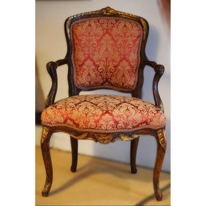 FAUTEUIL LOUIS XV / XVIIIe SIÈCLE / NOYER MASSIF SCULPTÉ