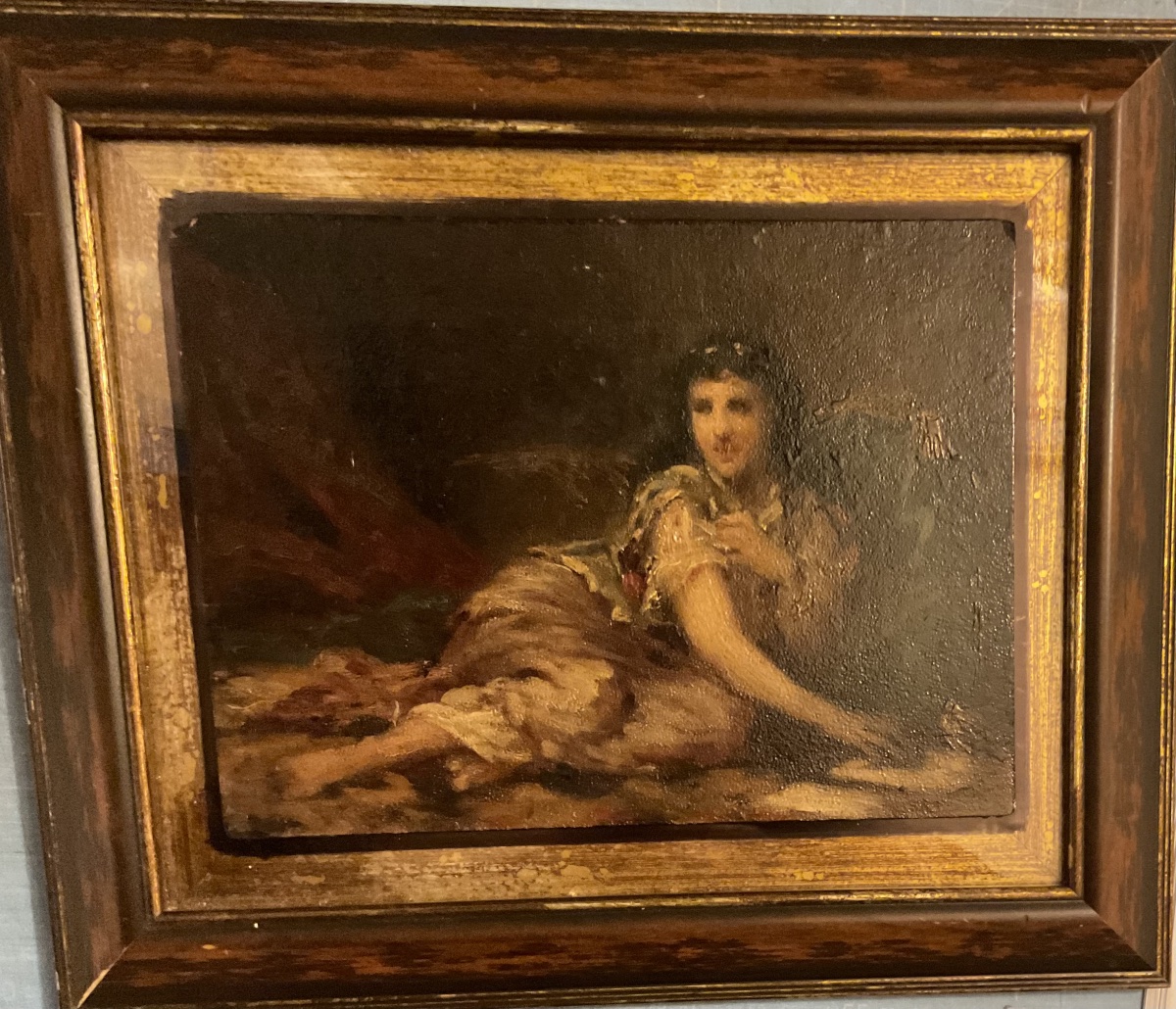 DELOBBE ALFRED 1835/1915  Jeune Orientale au sofa  HUILE SUR PANNEAU 16 x22 cachet d’atelier 