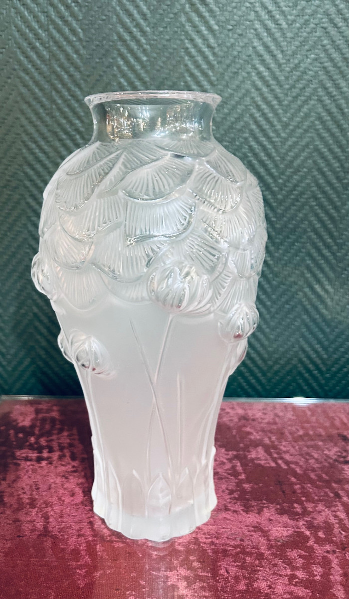Giverny Model Vase (lalique) 