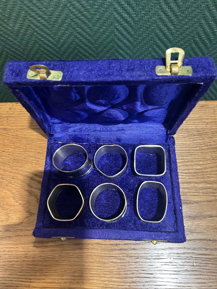 Six Napkin Rings 