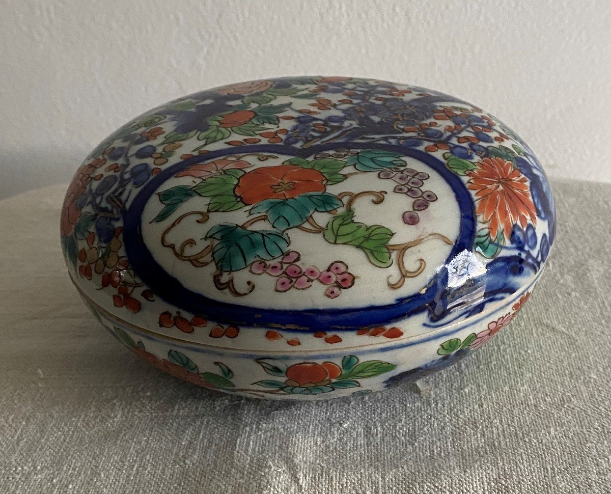 Covered Box Or Candy Box In Imari Earthenware Decorated With Flowers Japan XIX