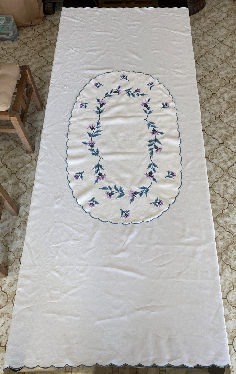 Tablecloth And Its Table Runner, Table Service Embroidered With Flowers XXth-photo-2
