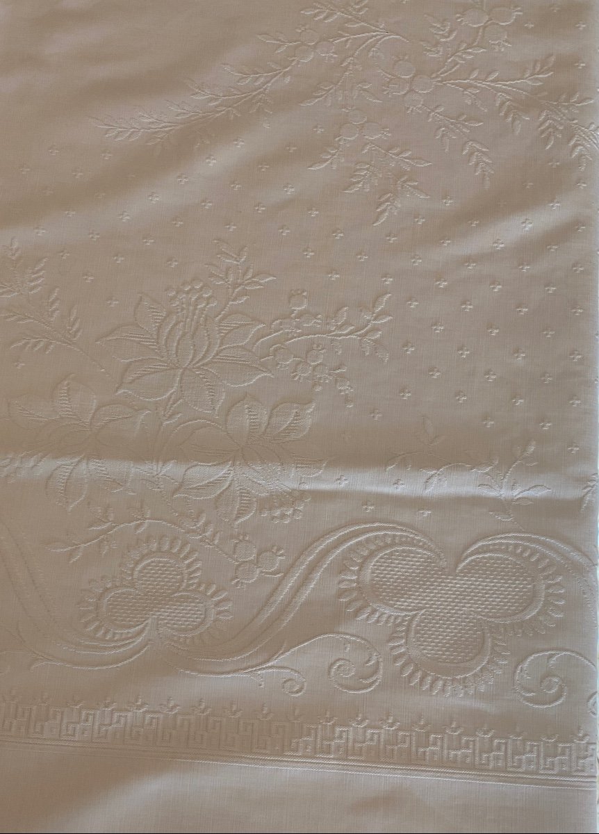 Bc Monogram Scalloped Cotton Wedding Blanket-photo-1