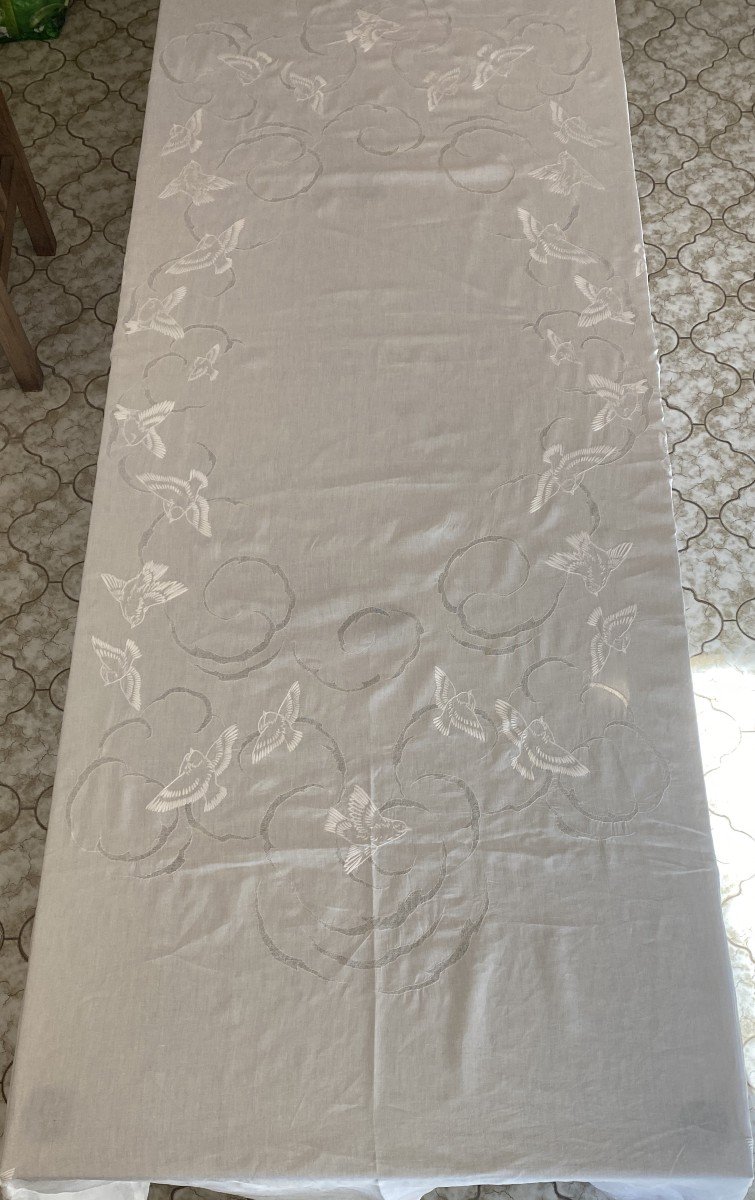 Large Linen Thread Tablecloth Embroidered Birds And Clouds Early XX-photo-2