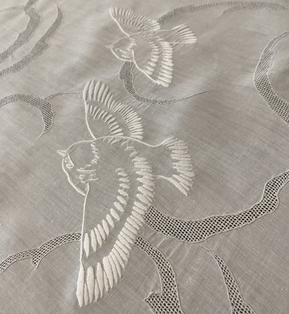 Large Linen Thread Tablecloth Embroidered Birds And Clouds Early XX-photo-3