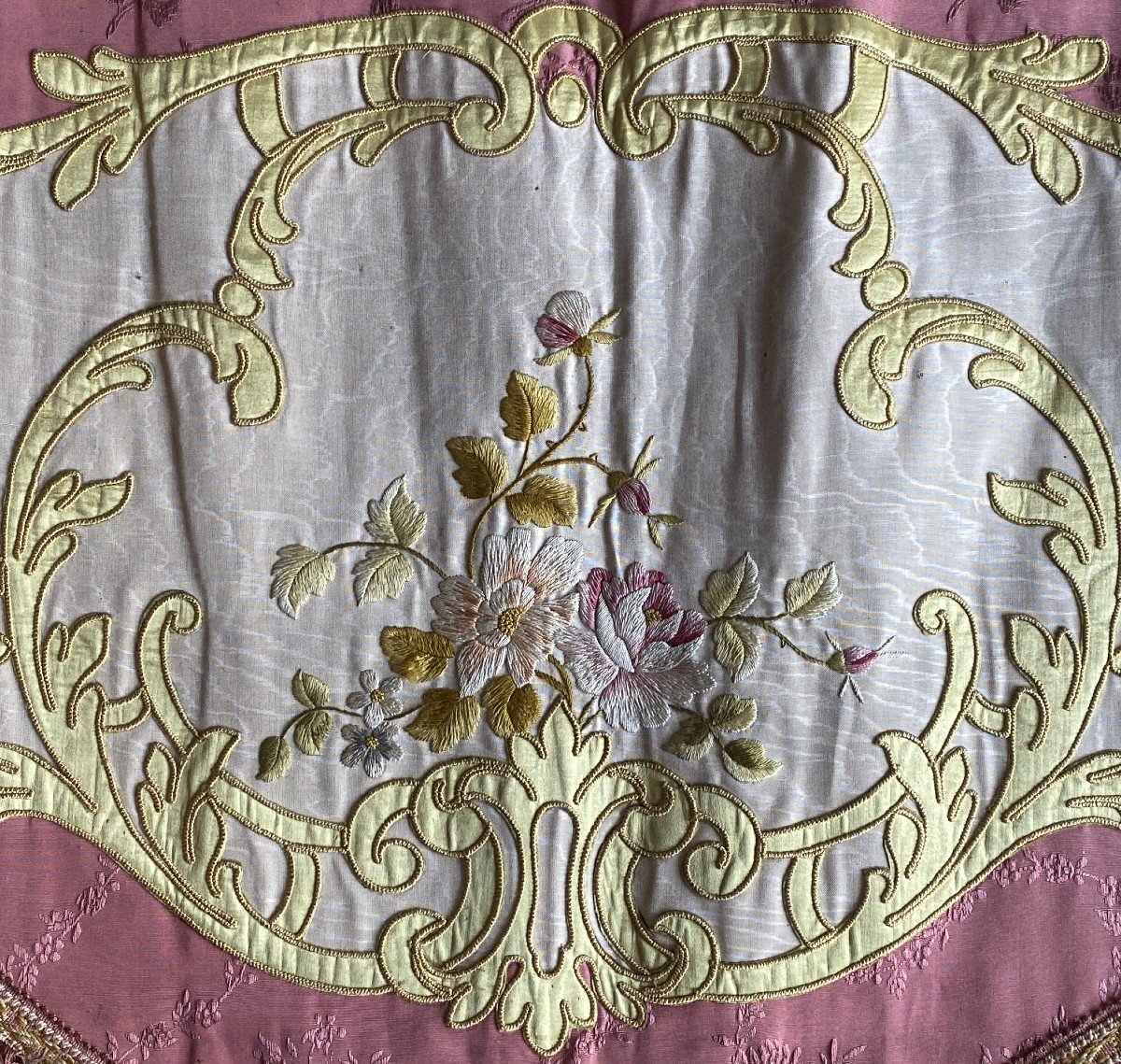 Pair Of Pink Valance With Flowered Basket 19th