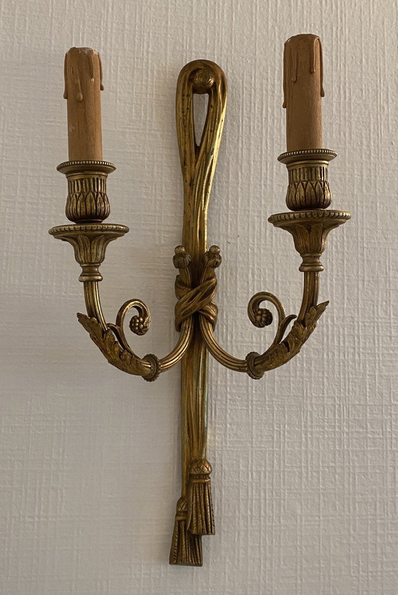Pair Of Louis XVI Style Wall Lights In Chiseled And Gilded Bronze, 19th Century-photo-1