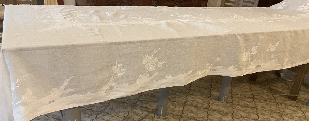 Très Grande Nappe  En Fil De Lin Brodée Fleurs De Cerisier Début XX-photo-2