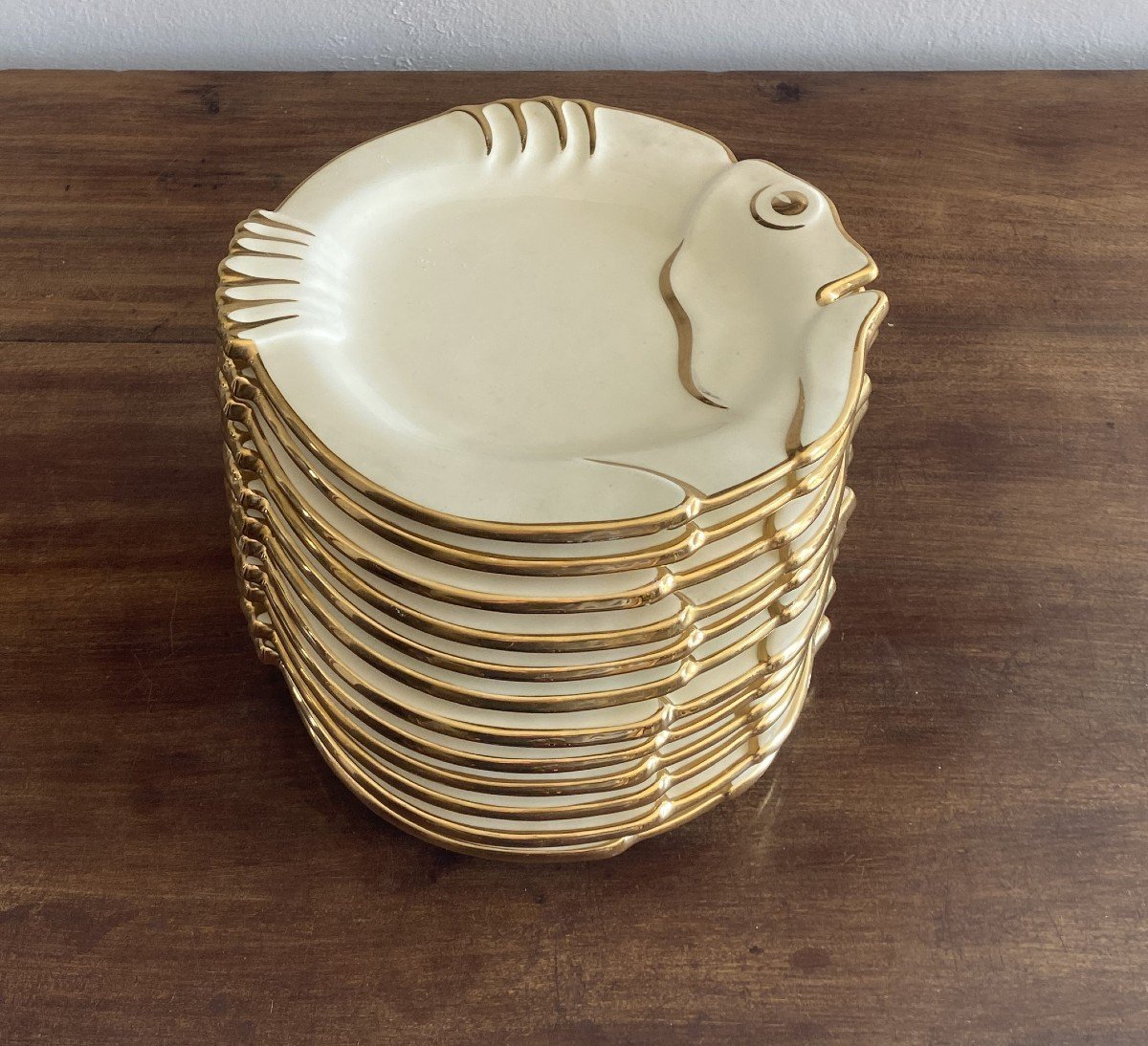 12 Ivory And Gold Gilded Ceramic Plates Magdalithe-photo-1