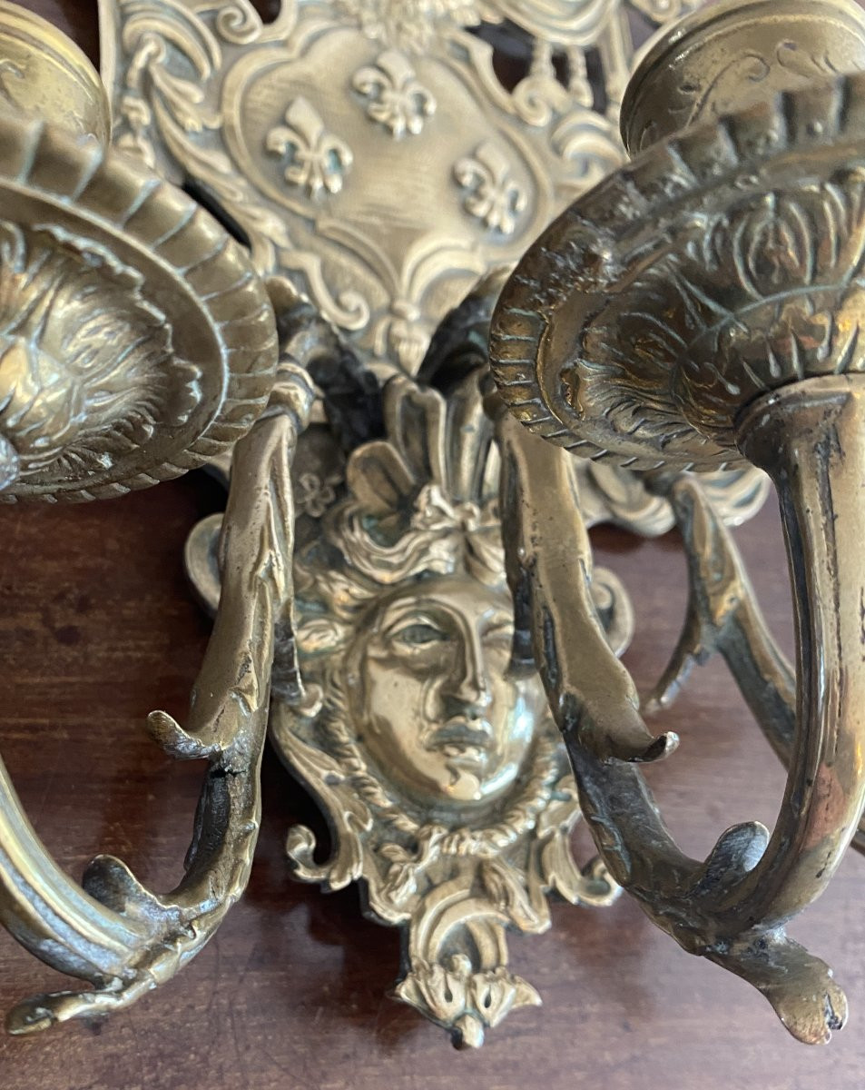 Paire d'appliques en bronze doré et ciselé emblème  royal  aux 3 Lys XIX ème-photo-4