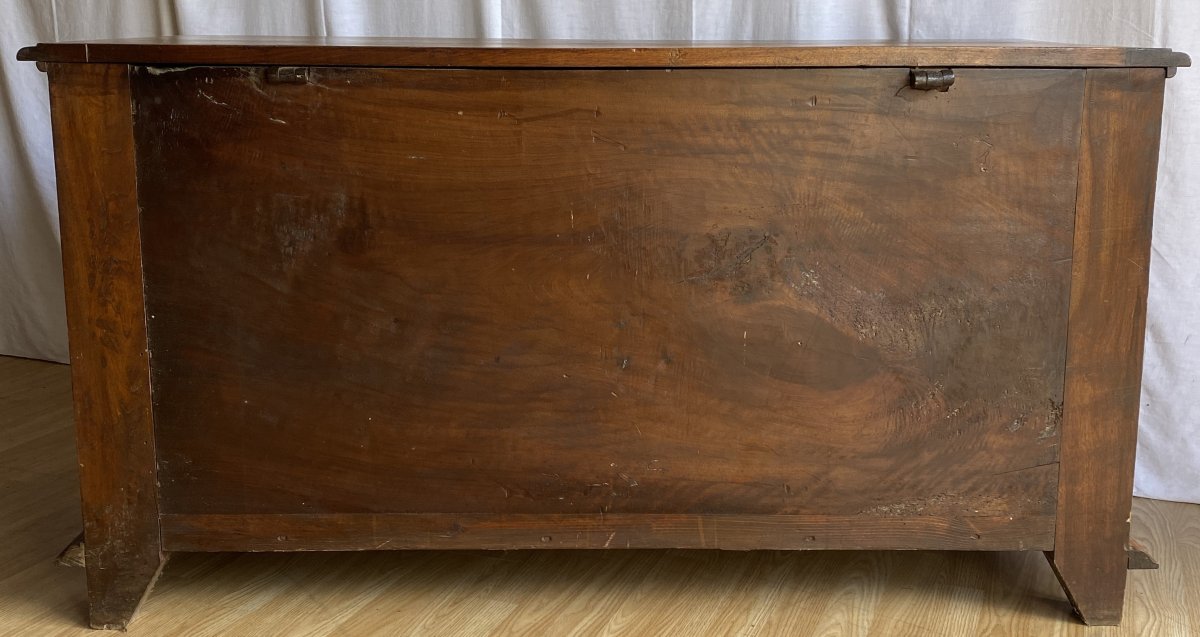  Carved Walnut Chest With Plant Motif And 18th Century Rosettes-photo-3