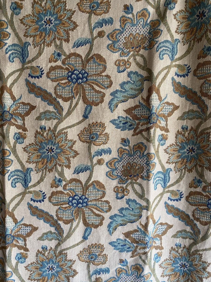 Pair Of Curtains With Blue Floral Decoration, 20th Century