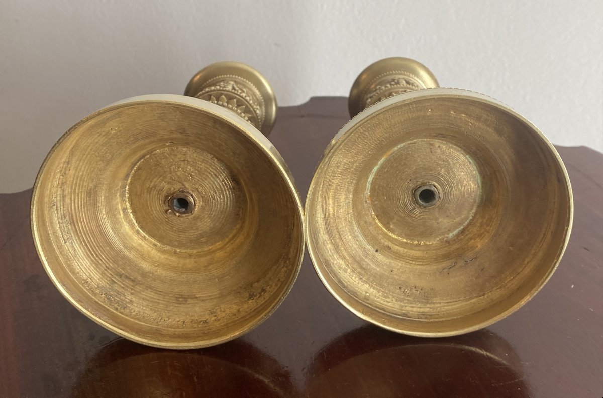 Pair Of Lxvi Style Candlesticks Or Table Ends In Chiseled Gilt Bronze From The 19th Century-photo-3