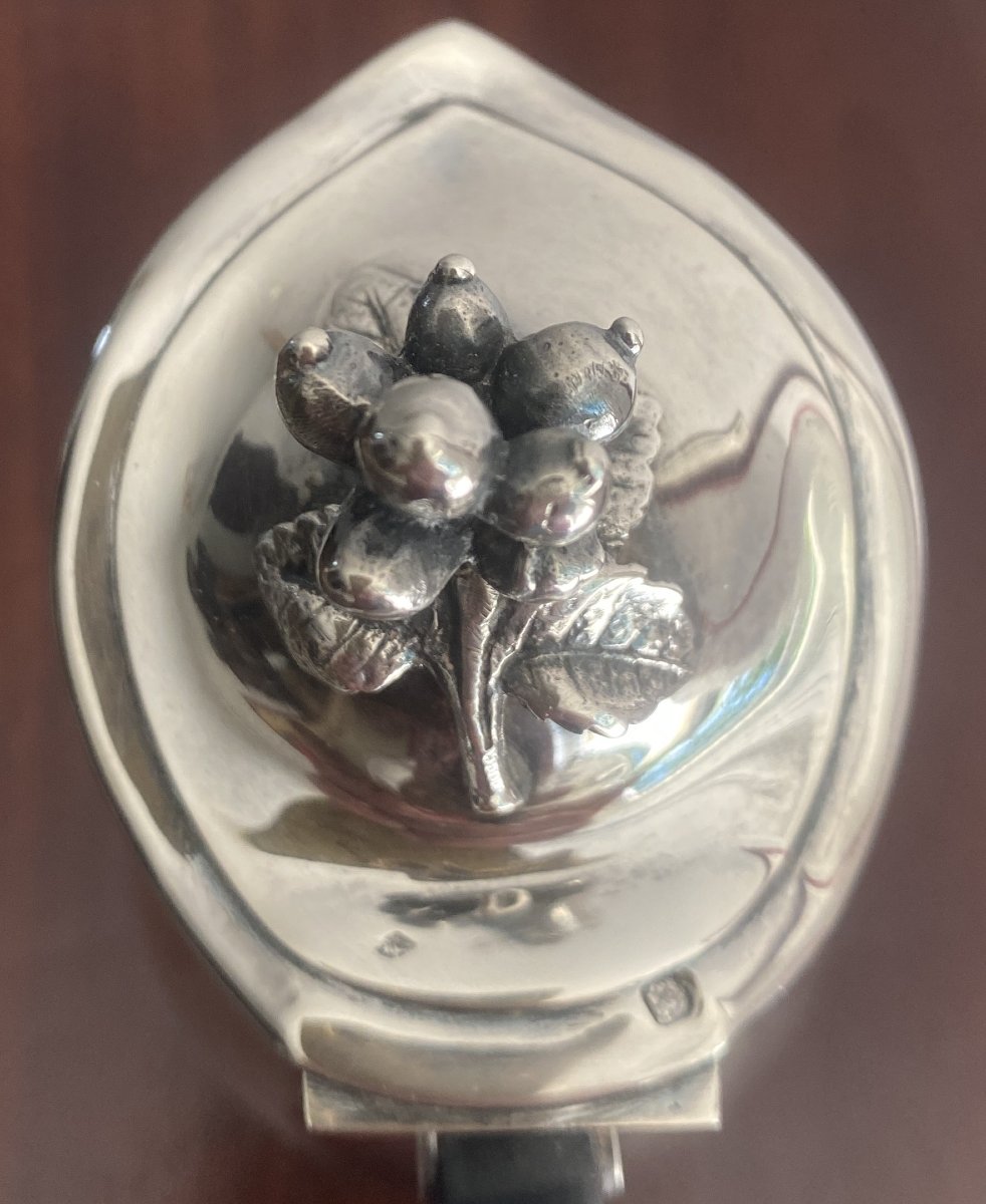 19th Century Solid Silver Covered Teapot-photo-5