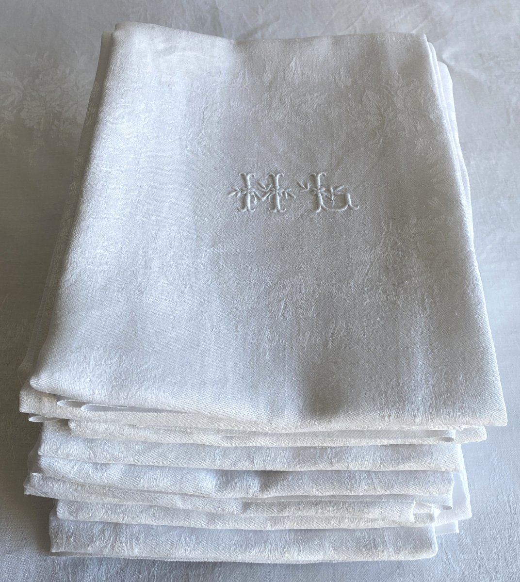 Nappe et ses 12 serviettes en lin damassé – Monogramme H L – XIXᵉ siècle-photo-4