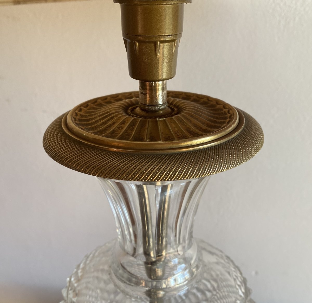 Lampe en cristal taillé avec bronze doré et ciselé de style empire XX ème-photo-1