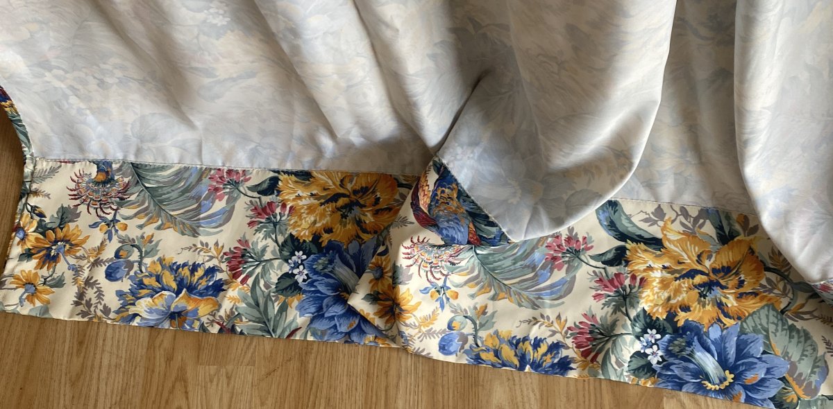 4 Pairs Of Antique Curtains Decorated With Birds And Large Flowers -photo-4