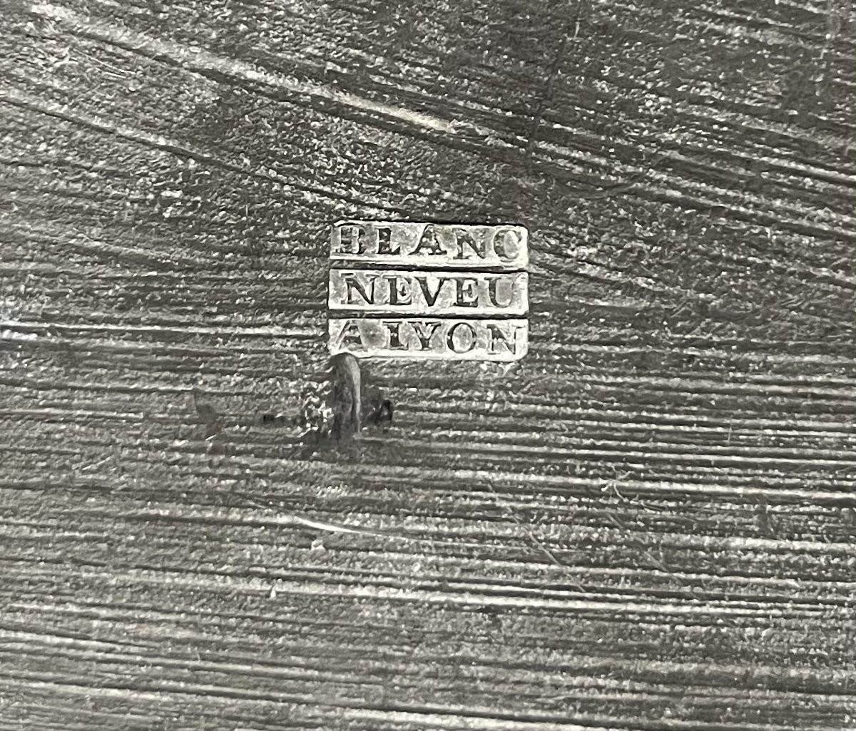 Fontaine Murale de J J Blanc en étain ciselé De Lyon avec Blason   XVIII ème-photo-1