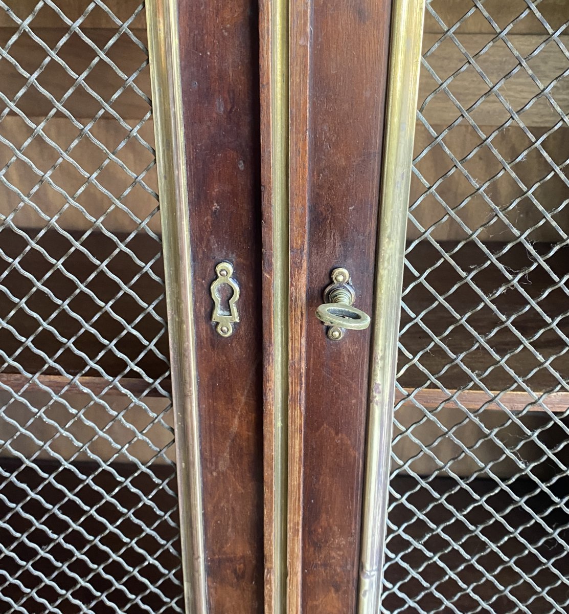 Bibliothèque grillagée de style Louis XVI en acajou XIX ème-photo-8