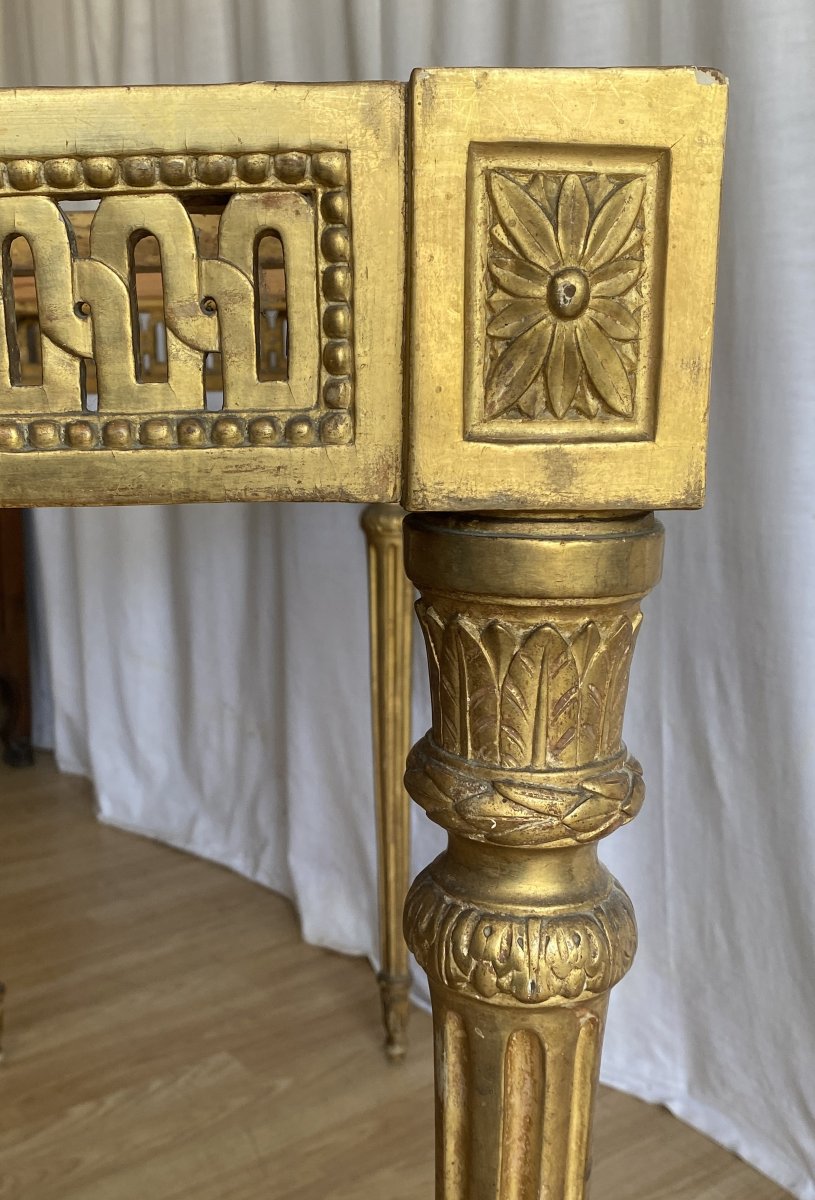 Grande console Louis XVI sculptée et dorée sur 4 pieds du XVIII ème-photo-4