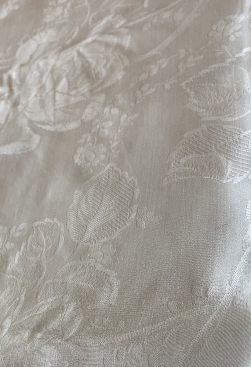Pair Of Damask Cotton And Silk Pillowcases - Elegant Rose And Foliage Design-photo-2