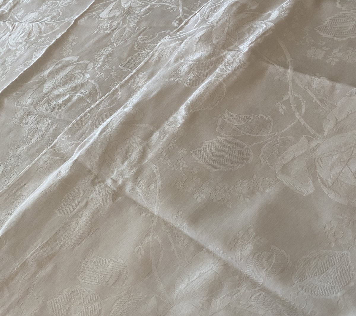 Pair Of Damask Cotton And Silk Pillowcases - Elegant Rose And Foliage Design-photo-3