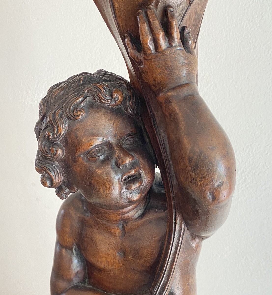 Sellette ou colonne Putti en bois de noyer sculpté XIX ème-photo-6