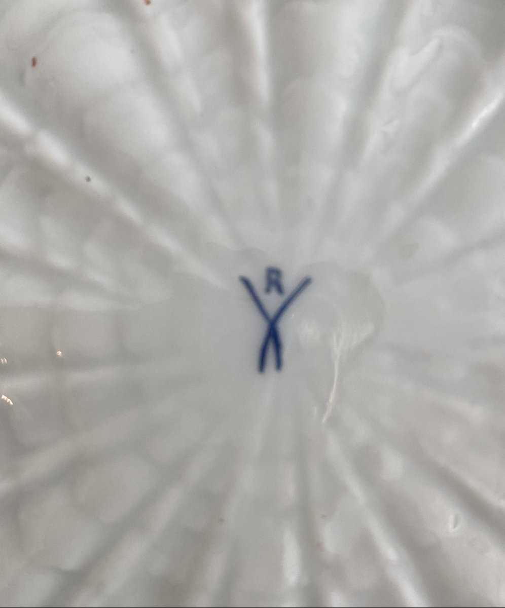 Coupe dentelée en porcelaine de saxe à décor de fleurs et dorée XIX ème-photo-4