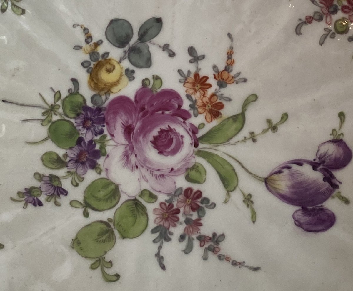 Coupe dentelée en porcelaine de saxe à décor de fleurs et dorée XIX ème-photo-6