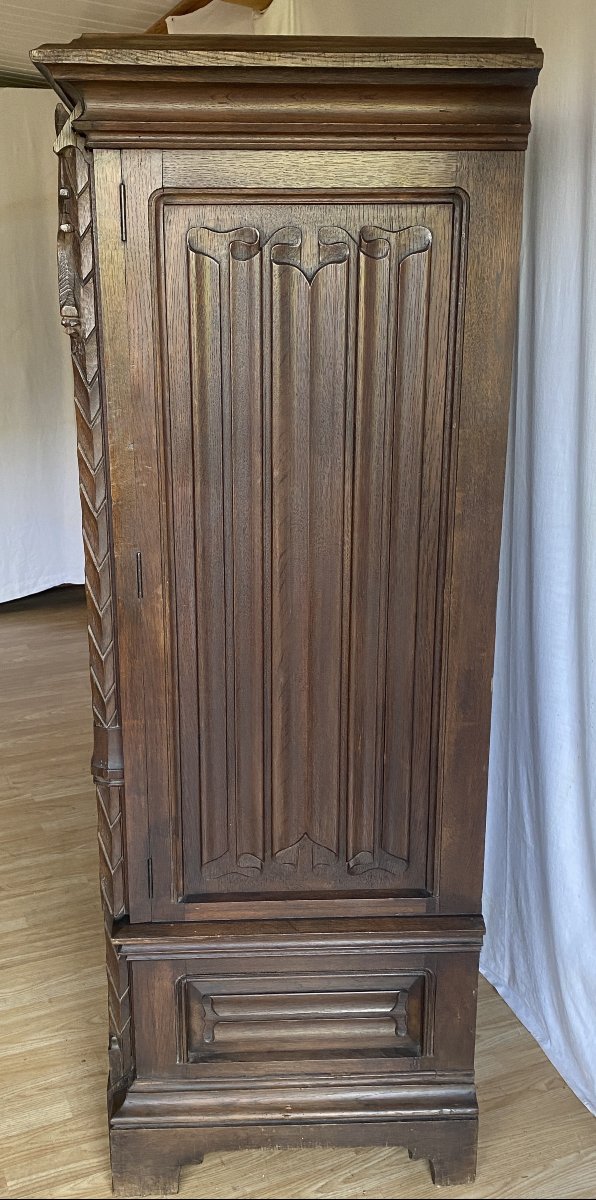 Gothic Oak Cabinet With Royal Coat Of Arms And Fleur-de-lis 19th C-photo-1