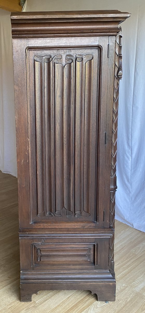 Gothic Oak Cabinet With Royal Coat Of Arms And Fleur-de-lis 19th C-photo-2