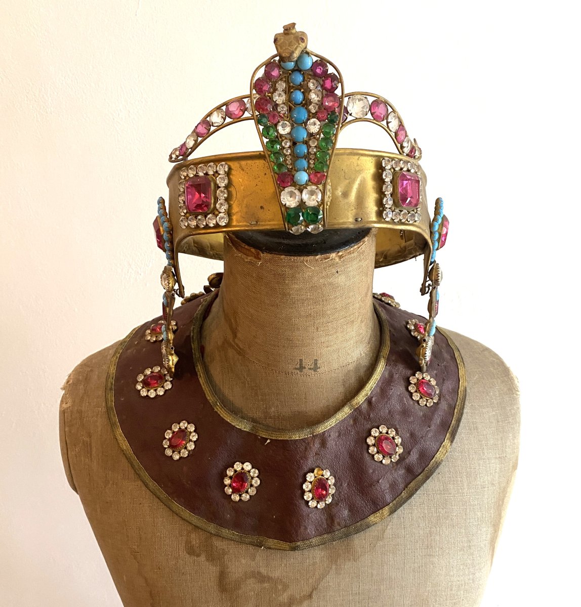 Accessoires de costume de théâtre ou cinéma de Cléopâtre– Fin XIX ème - Début XXe siècle-photo-2