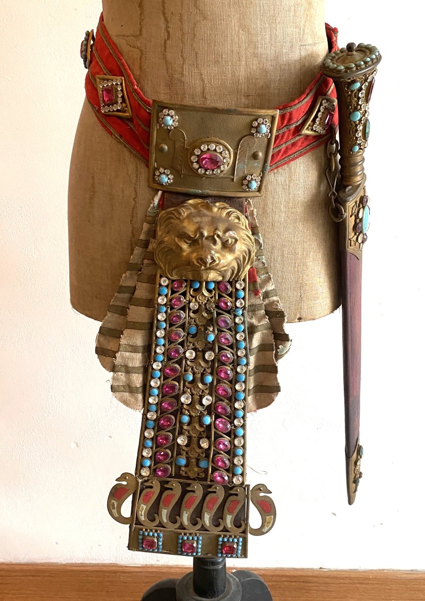 Accessoires de costume de théâtre ou cinéma de Cléopâtre– Fin XIX ème - Début XXe siècle-photo-3